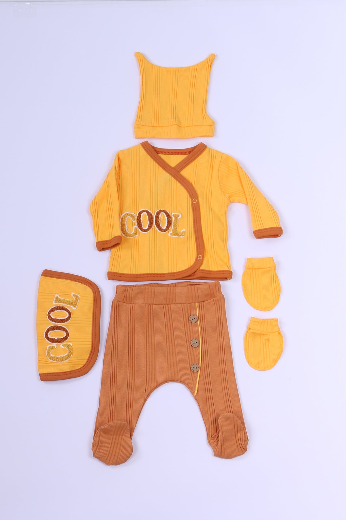 BEBEK 5`Lİ SET TAKIM BASKILI ŞAPKA ELDİVEN ÖNLÜKLÜ B73 HCM00157