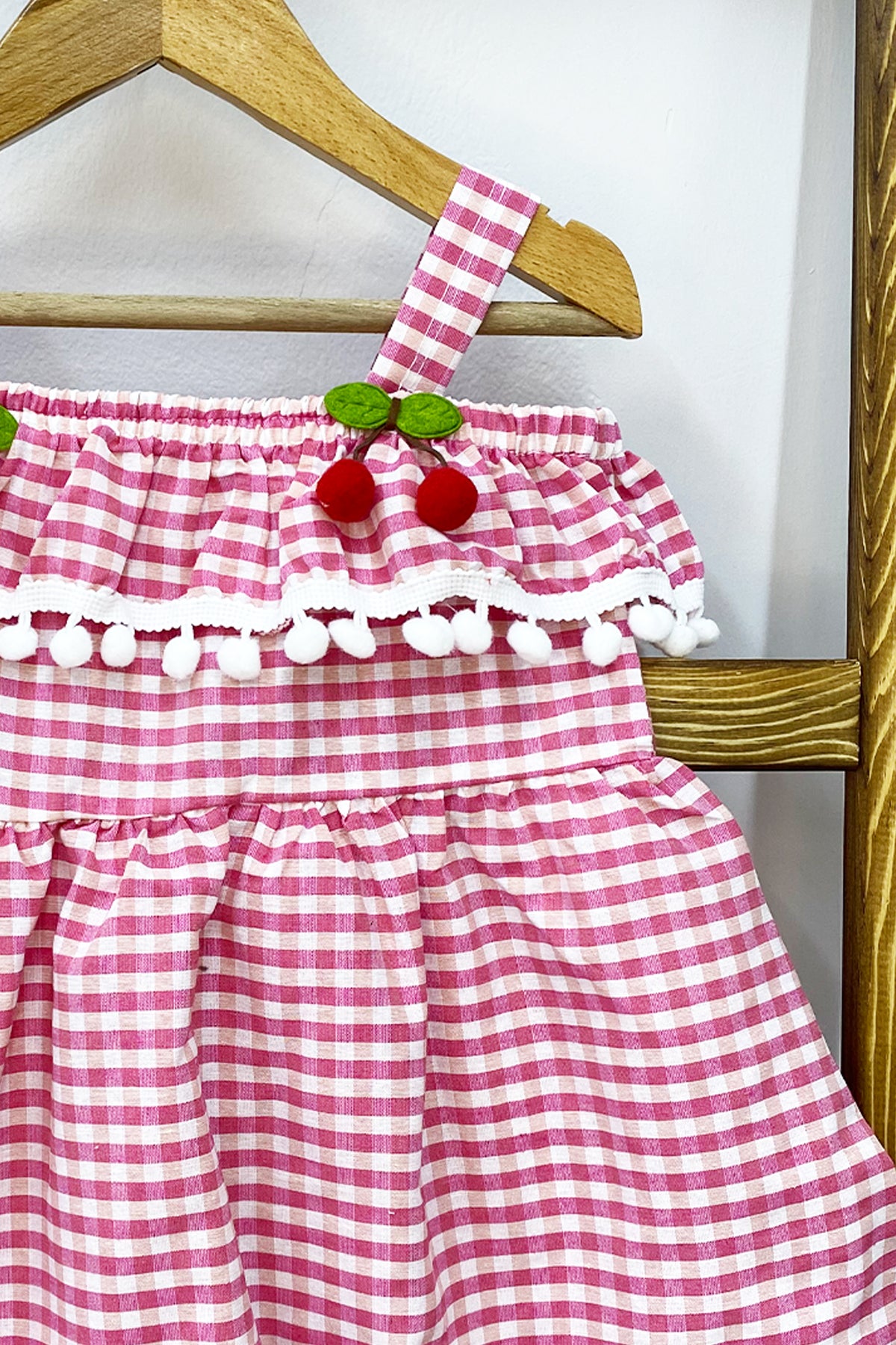 KIZ ÇOCUK ASKILI ELBİSE DANTELLİ EKOSE DESENLİ B14