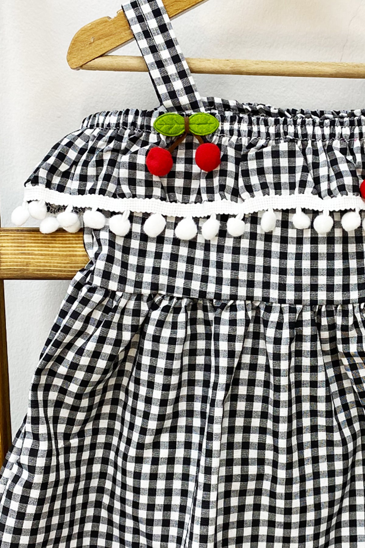 KIZ ÇOCUK ASKILI ELBİSE DANTELLİ EKOSE DESENLİ B14